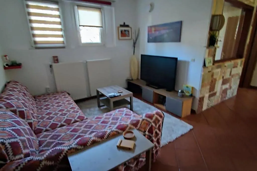 Beautiful Cozy Apartment In Plagiari! Plagiarion 0*,